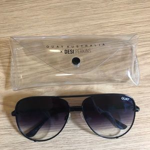 Quay x Desi Perkins High Key in Black Fade w/ case